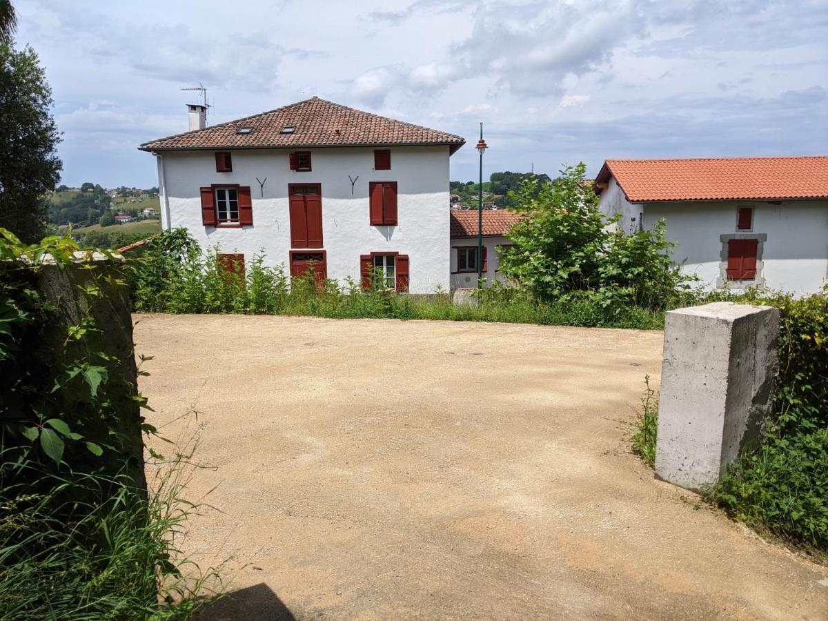 Ferienwohnung Ortesene Zaharea Hasparren Exterior foto